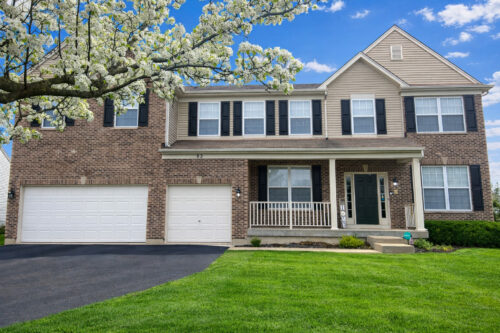 82 Brentwood Drive, Gilberts, IL