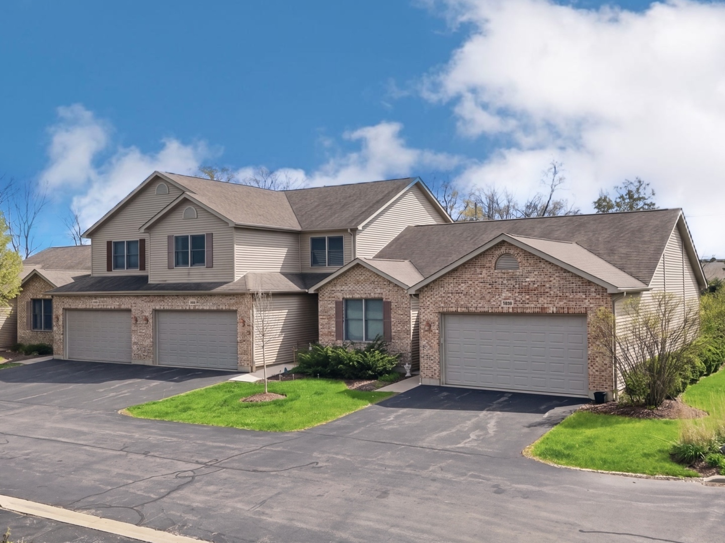 1462 Ridge Drive, Sycamore, IL