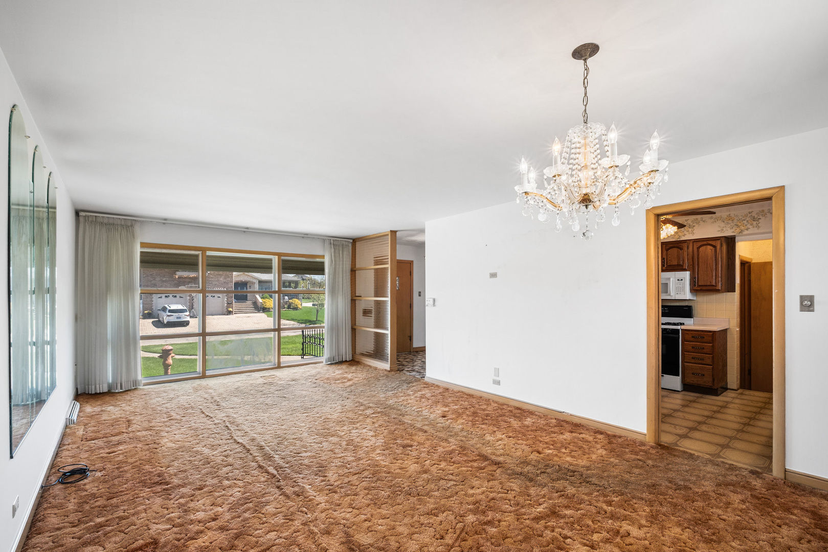 5236 N Pioneer Avenue, Chicago, IL