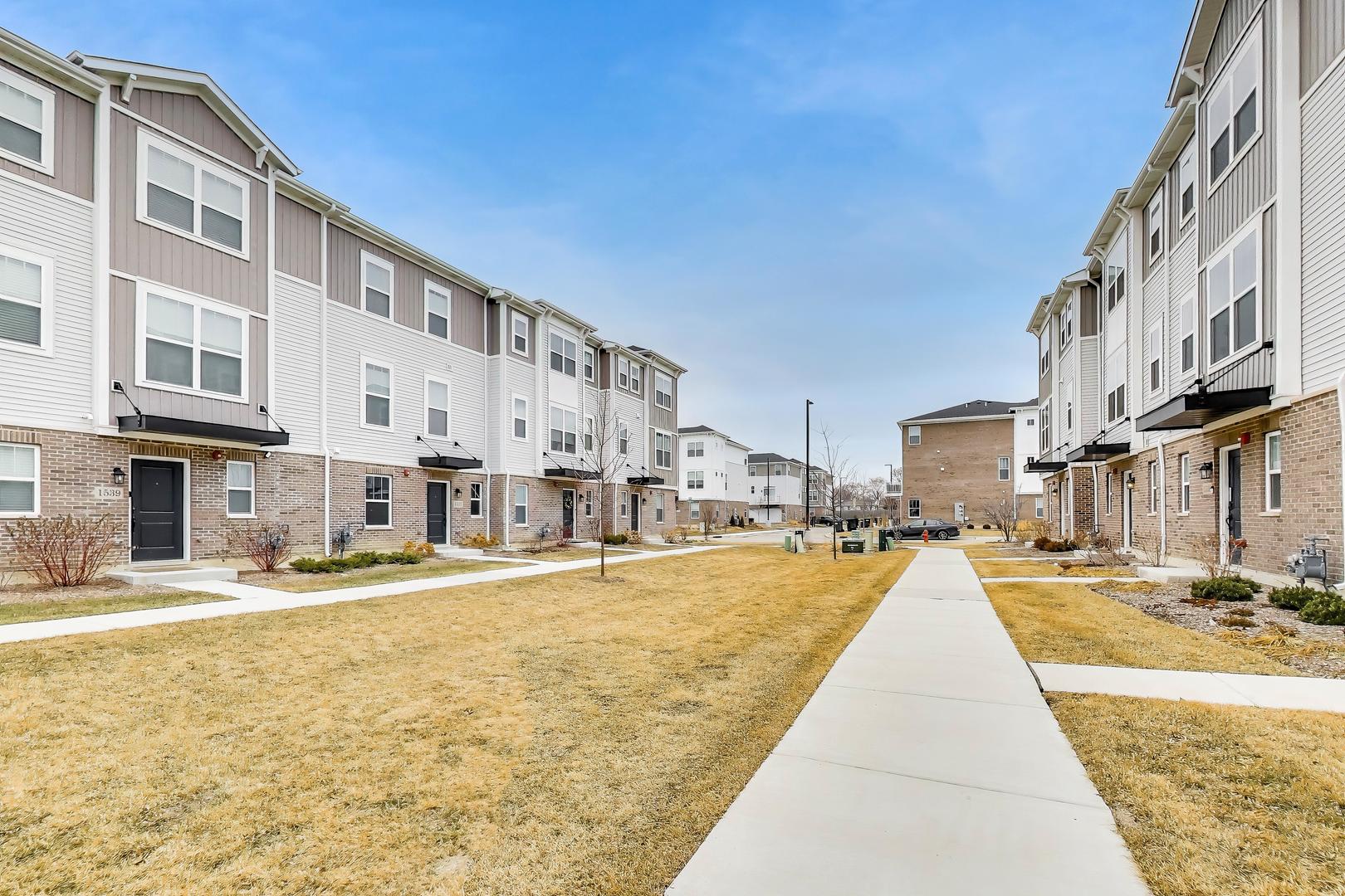 1541 Cooper Street, Des Plaines, IL