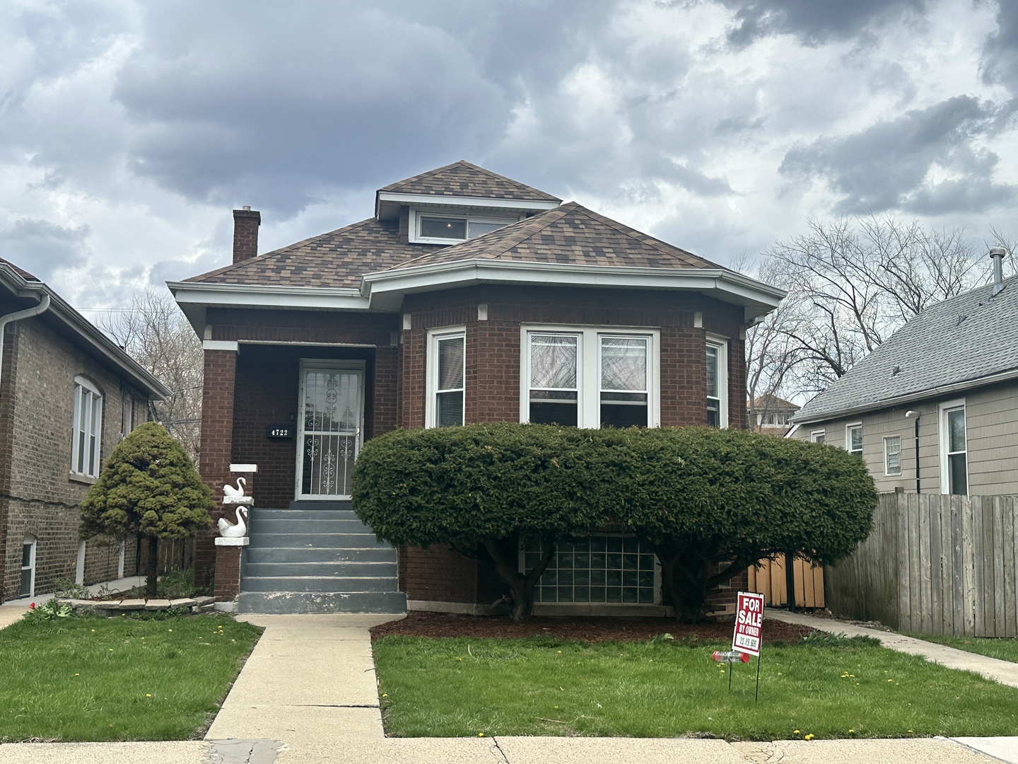 4722 W Altgeld Street, Chicago, IL