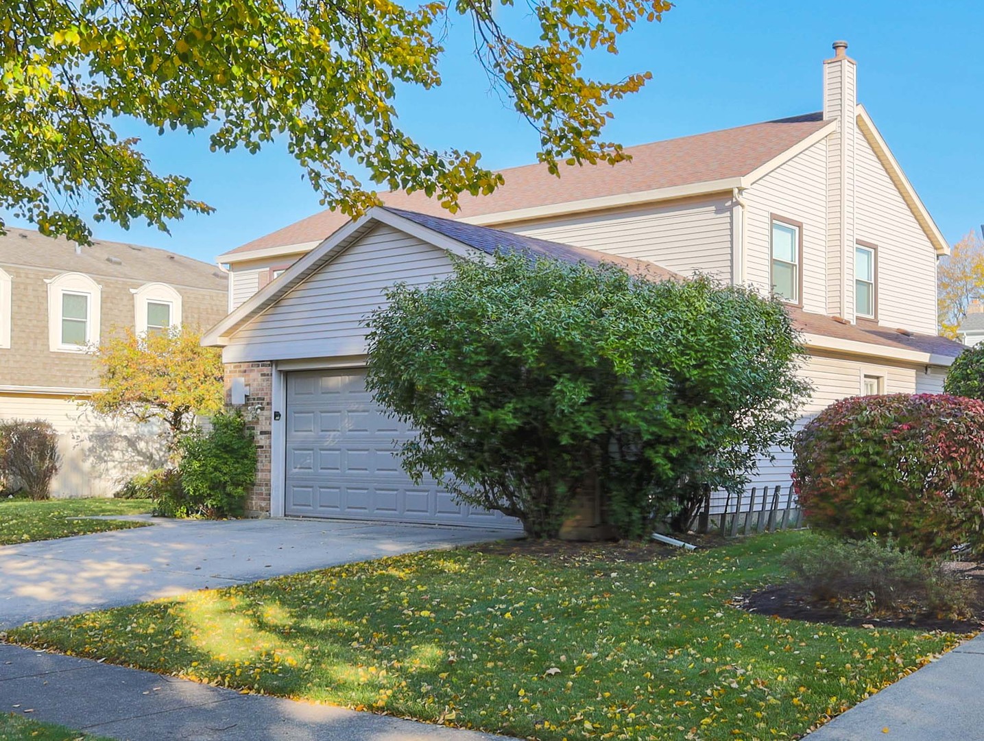 331 E Fox Hill Drive, Buffalo Grove, IL