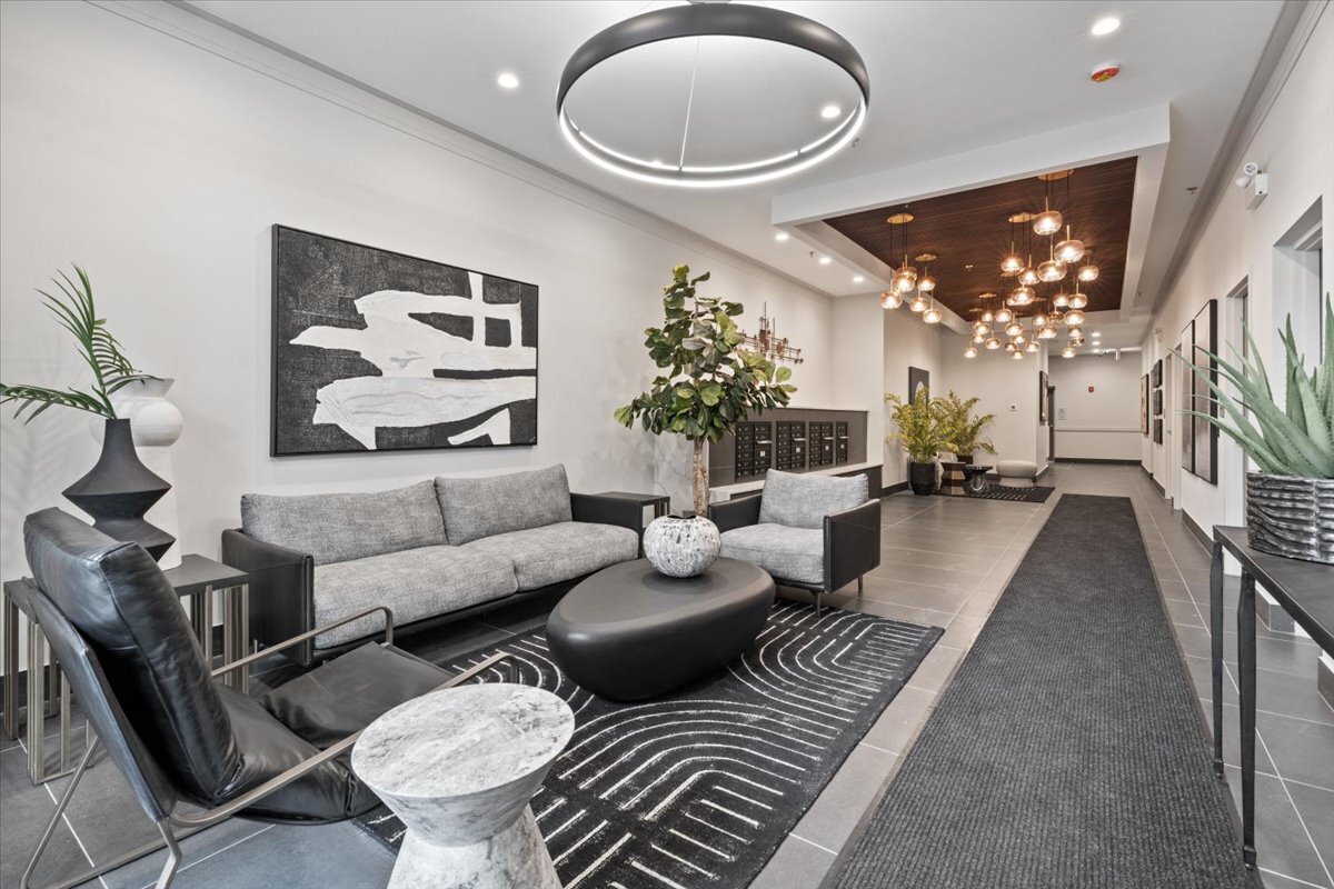 3951 N Wayne Avenue #101, Chicago, IL