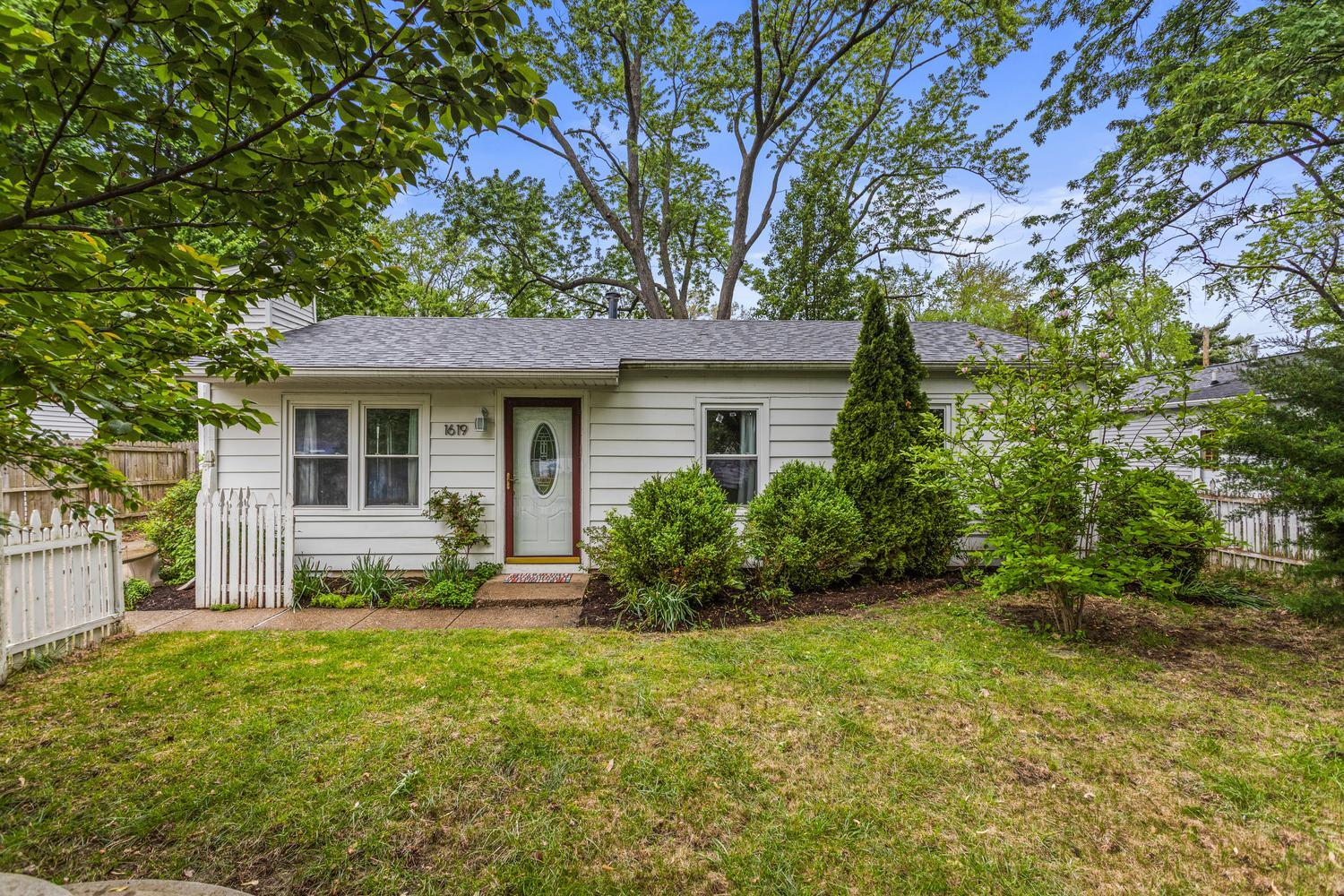 1619 Clover Lane, Champaign, IL