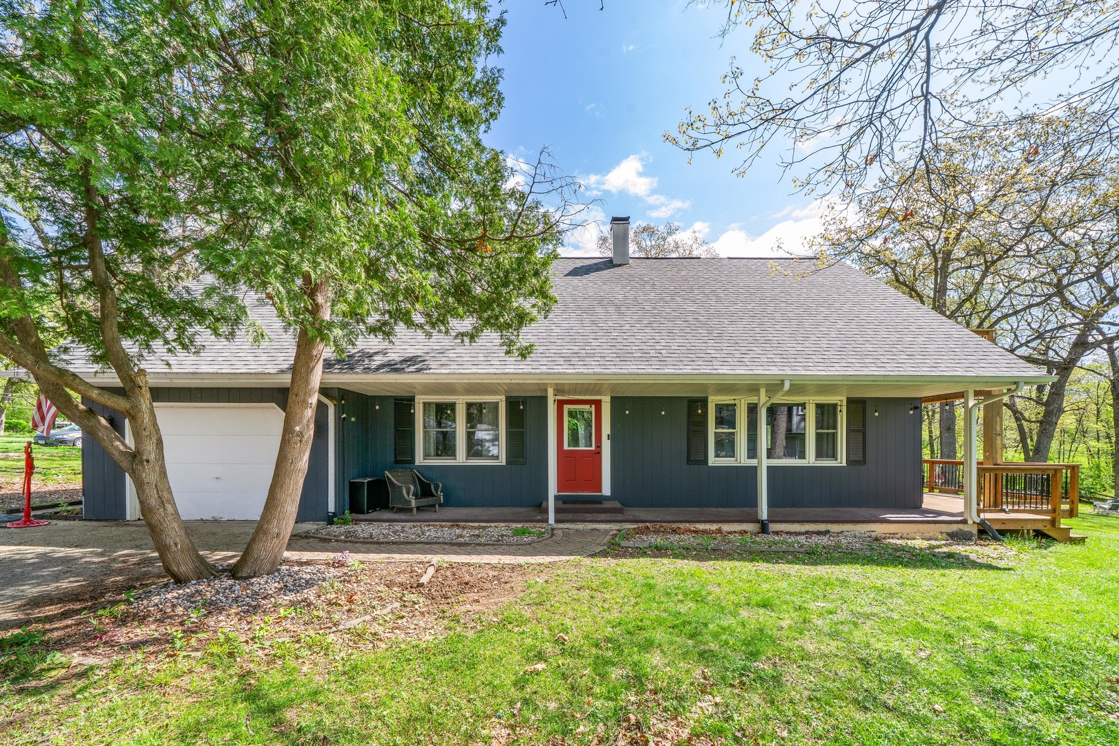 795 Lake Holiday Drive, Lake Holiday, IL