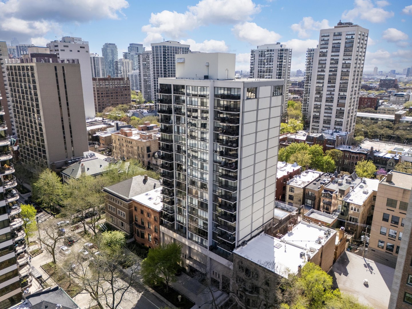 1516 N State Parkway #16D, Chicago, IL