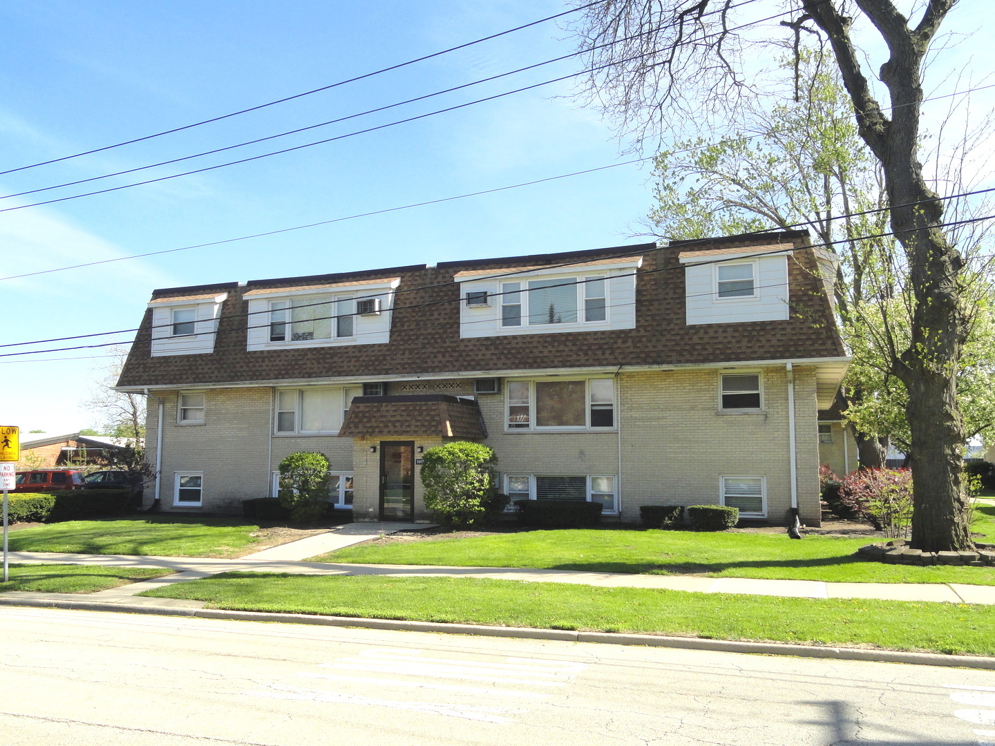 9907 W 58th Street #1, Countryside, IL