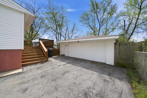 426 E Tulip Drive, Glenwood, IL