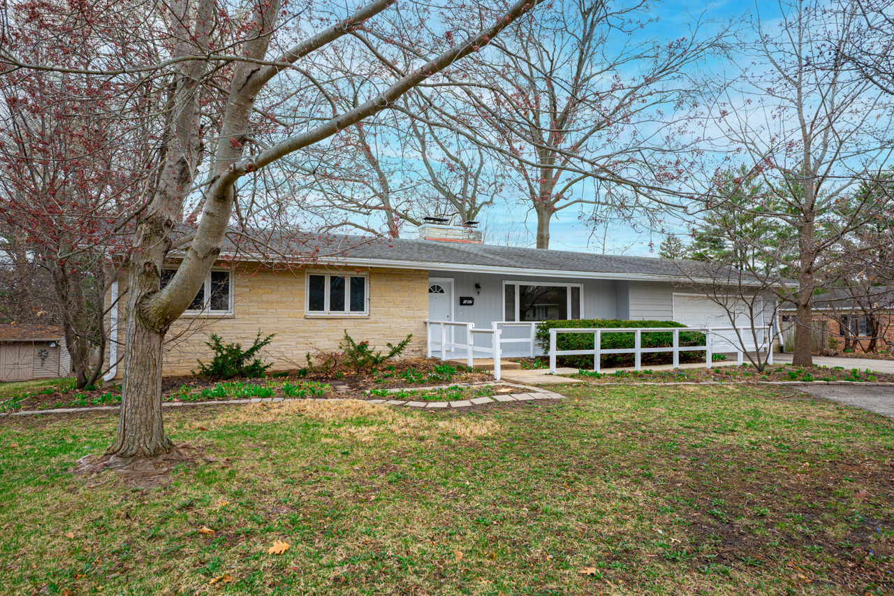 1407 Bolkinwood Drive, Freeport, IL