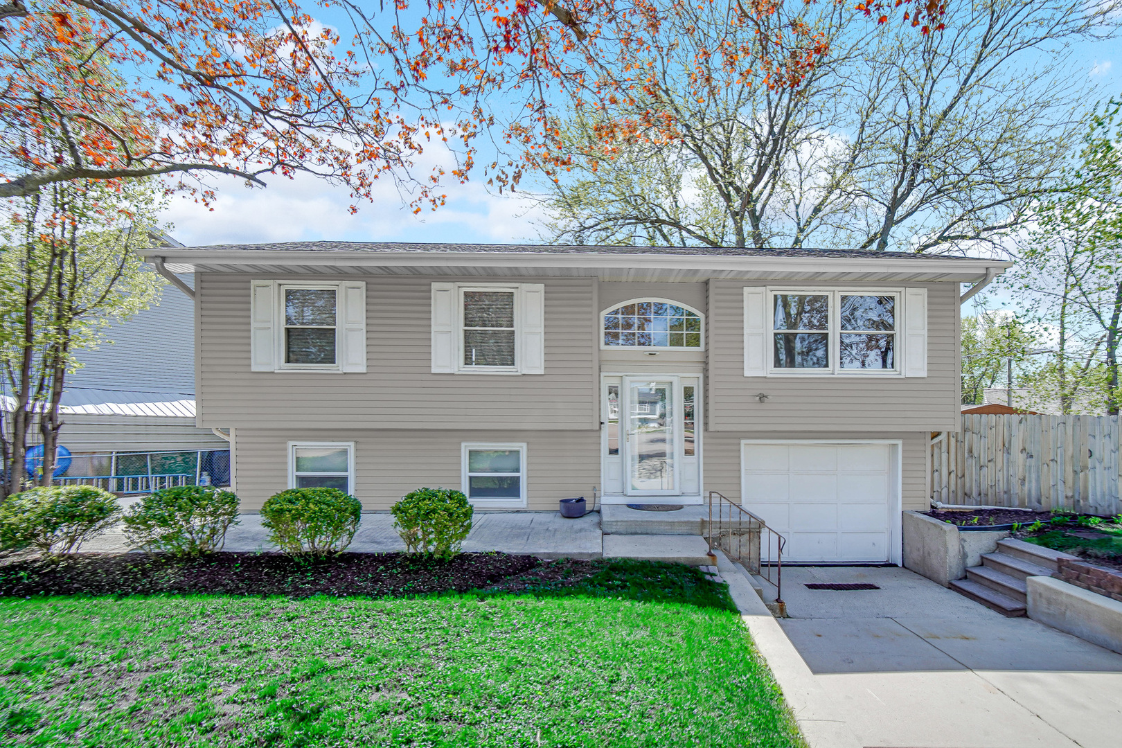 11 Shell Court, Oswego, IL