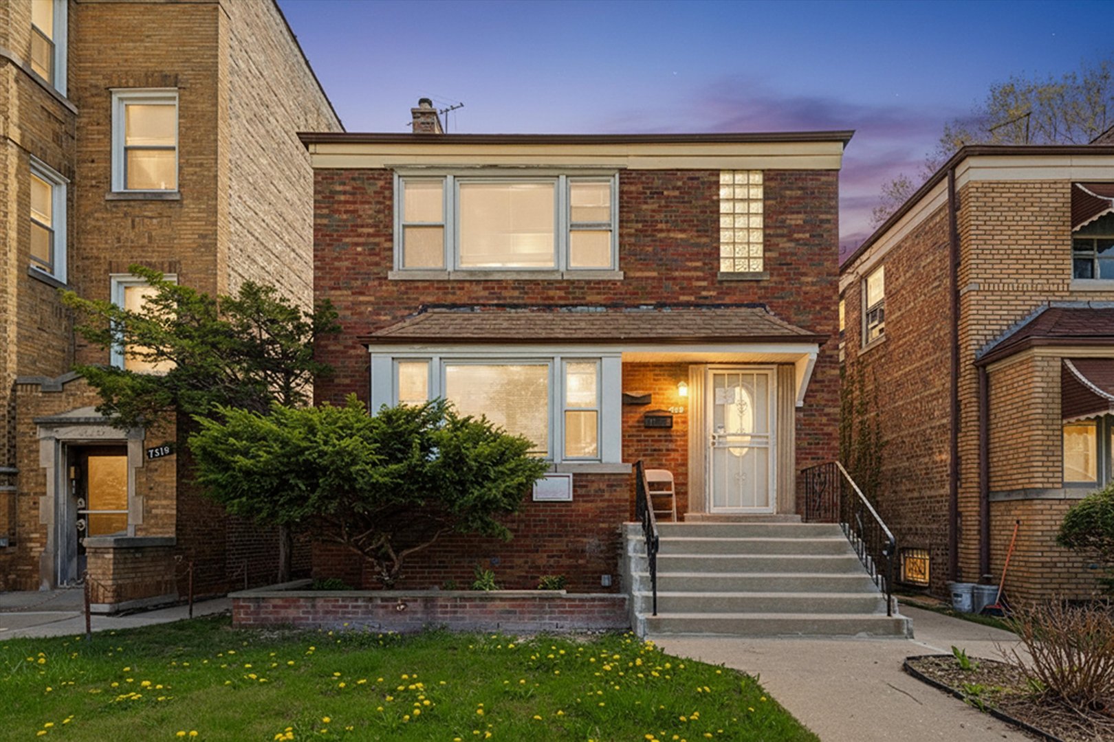 7321 S Rockwell Street, Chicago, IL