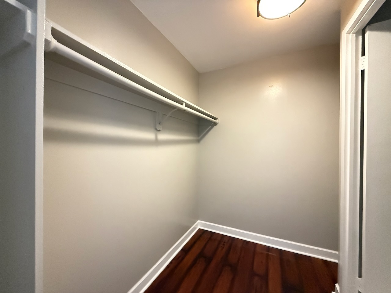 4343 N Clarendon Avenue #2201, Chicago, IL