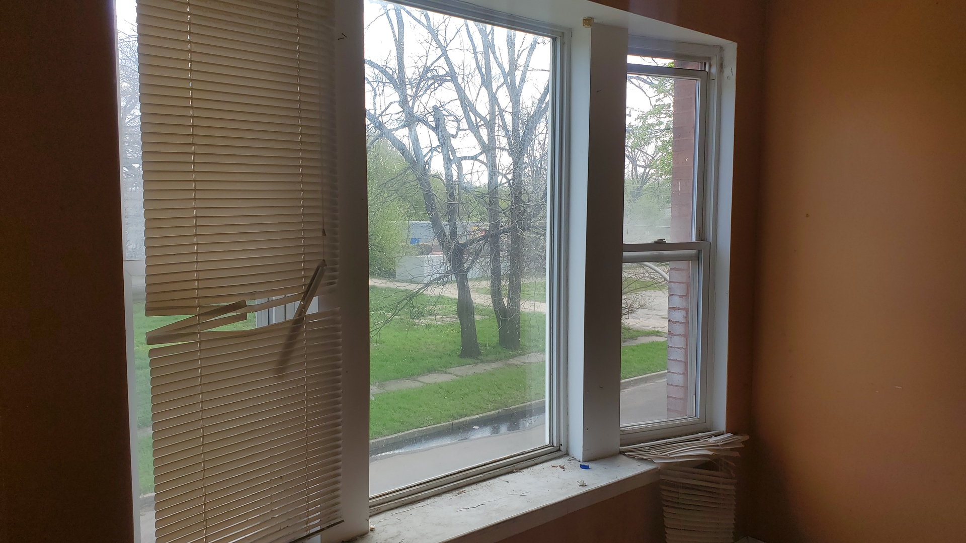 5258 S Emerald Avenue, Chicago, IL