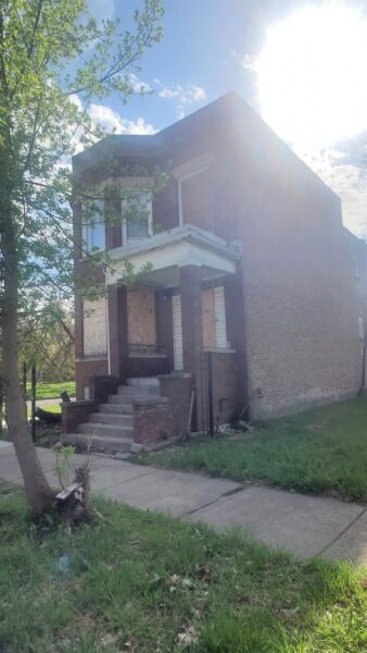 5258 S Emerald Avenue, Chicago, IL