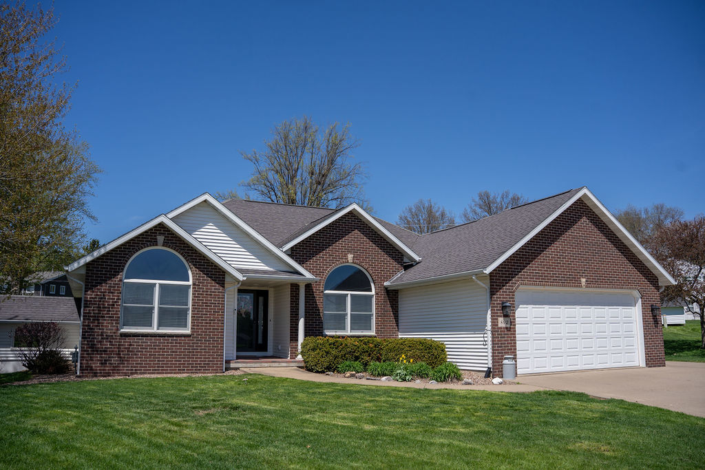 802 Grant Court, Maquoketa, IA