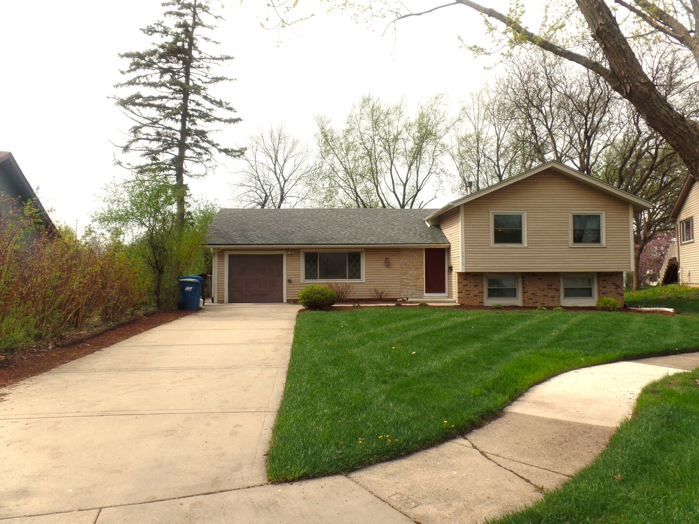 5910 N Bradley Court, Hanover Park, IL