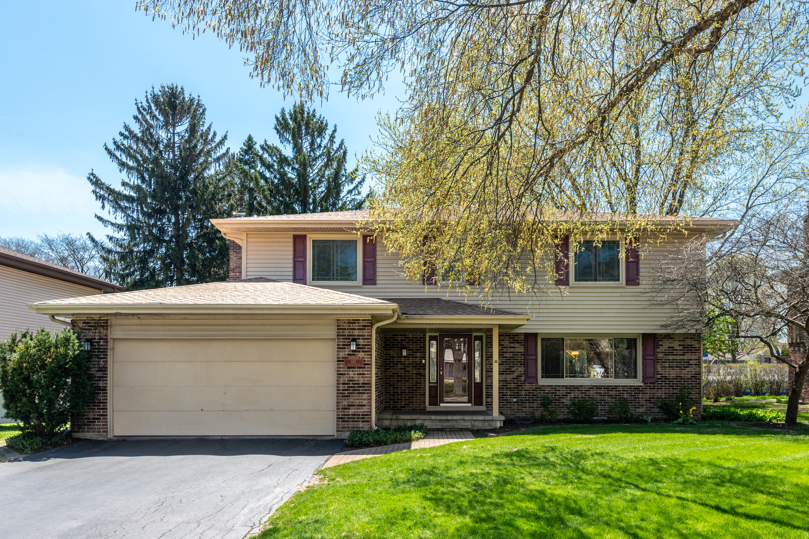 647 W Kimball Avenue, Palatine, IL