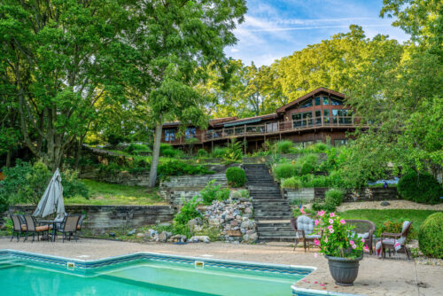 12300 River Road, Plano, IL