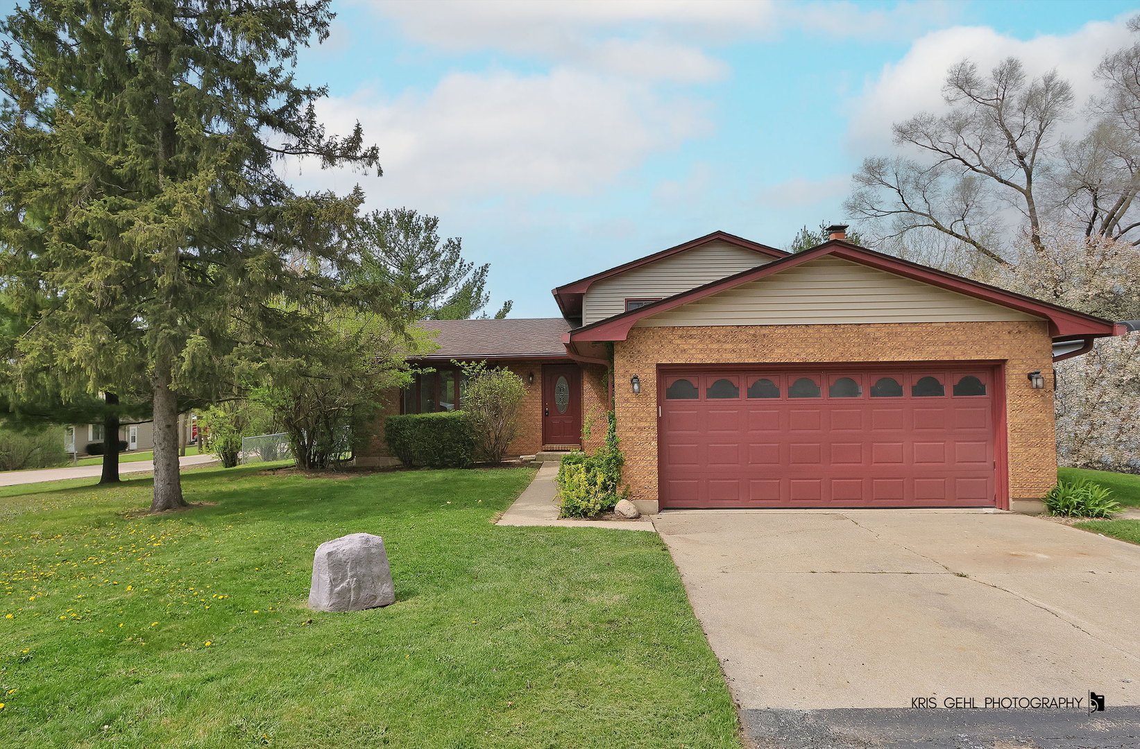 7503 Windsor Avenue, Spring Grove, IL