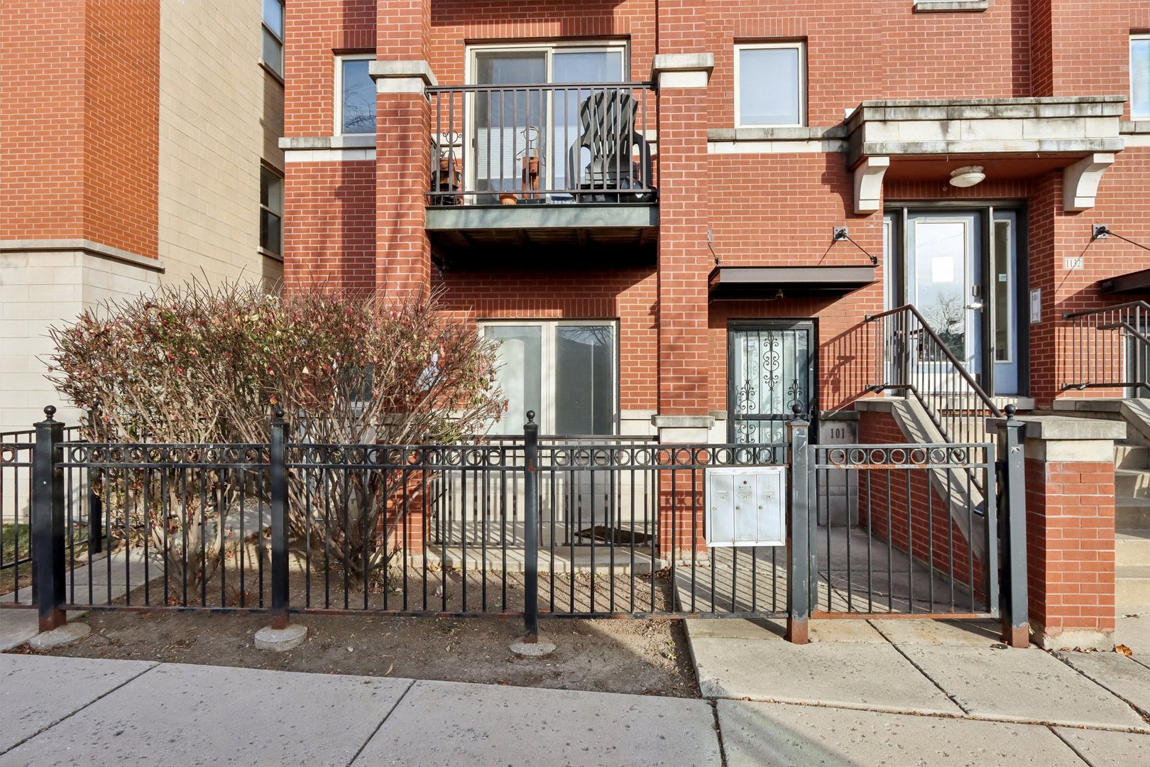 1132 W 13th Street #101, Chicago, IL