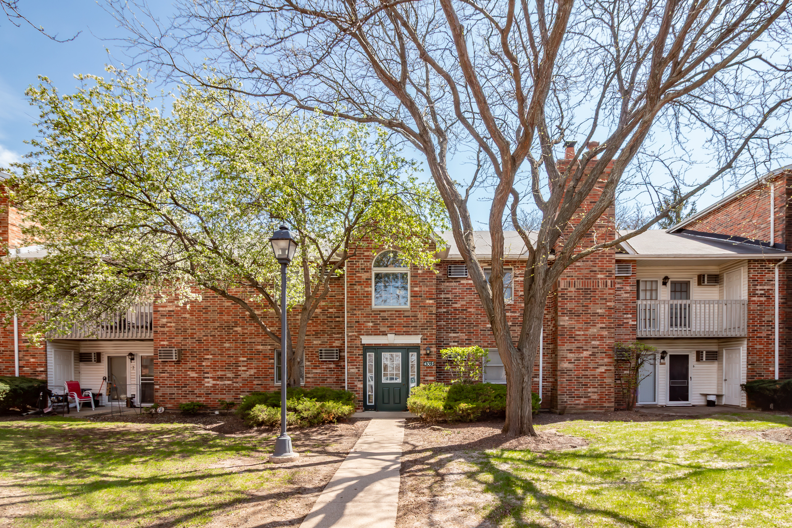 4303 W Shamrock Lane #1C, McHenry, IL