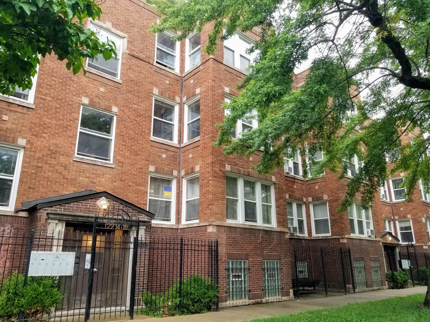 2218 N Saint Louis Avenue #2, Chicago, IL