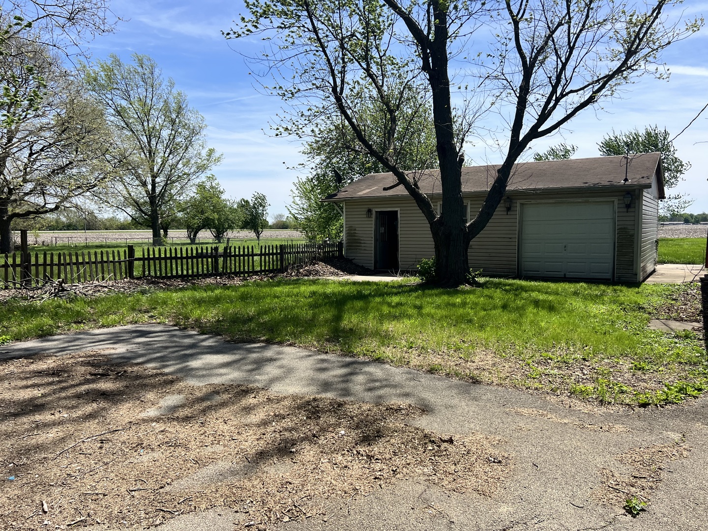 313 Woodworth Drive, Tolono, IL