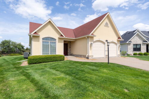 5310 Baraboo Court, Davenport, IA