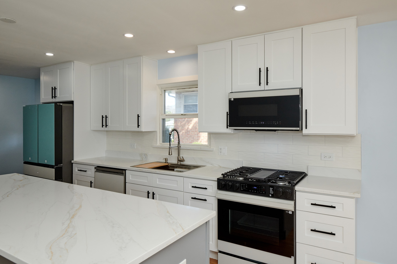 8544 W Roseview Drive, Niles, IL