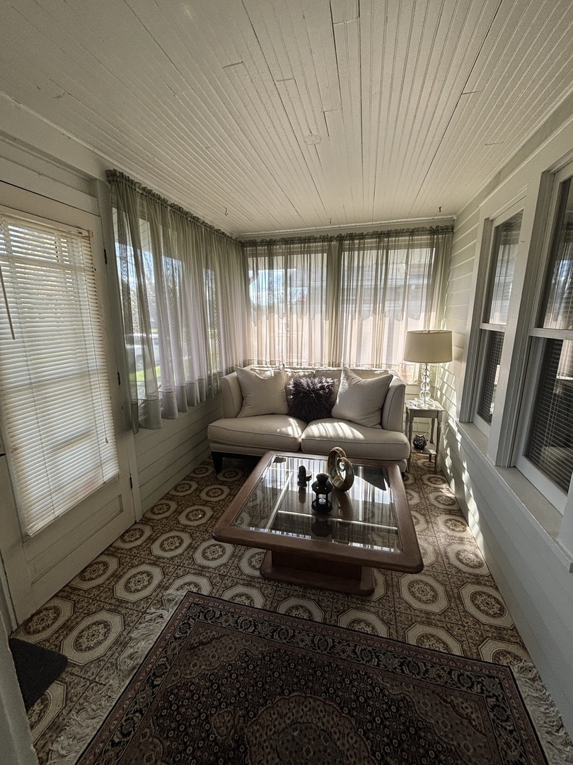 1018 Massena Avenue, Waukegan, IL