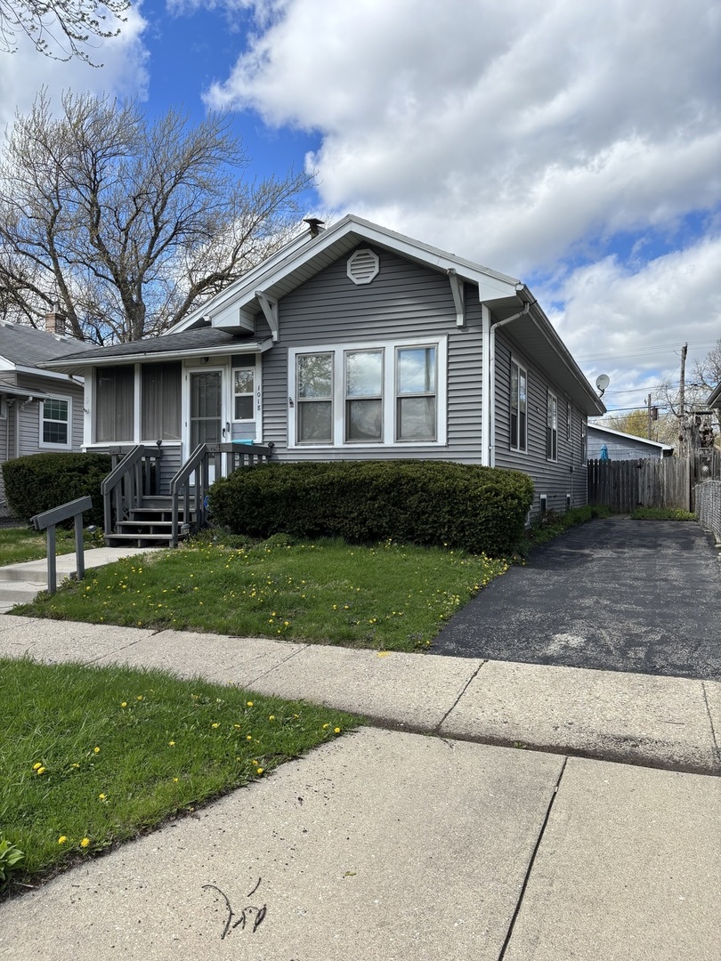 1018 Massena Avenue, Waukegan, IL