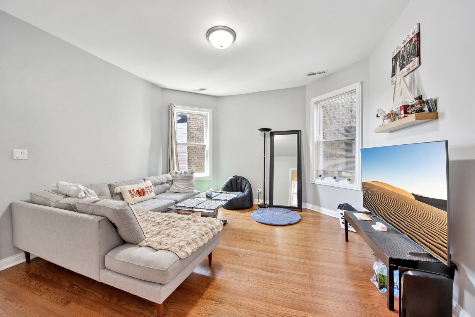 5309 W Henderson Street, Chicago, IL