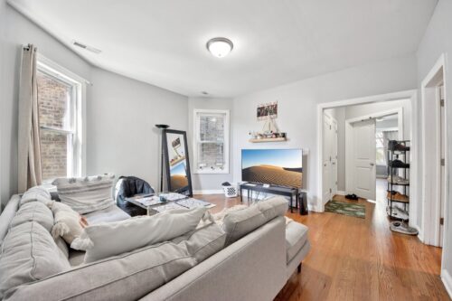 5309 W Henderson Street, Chicago, IL