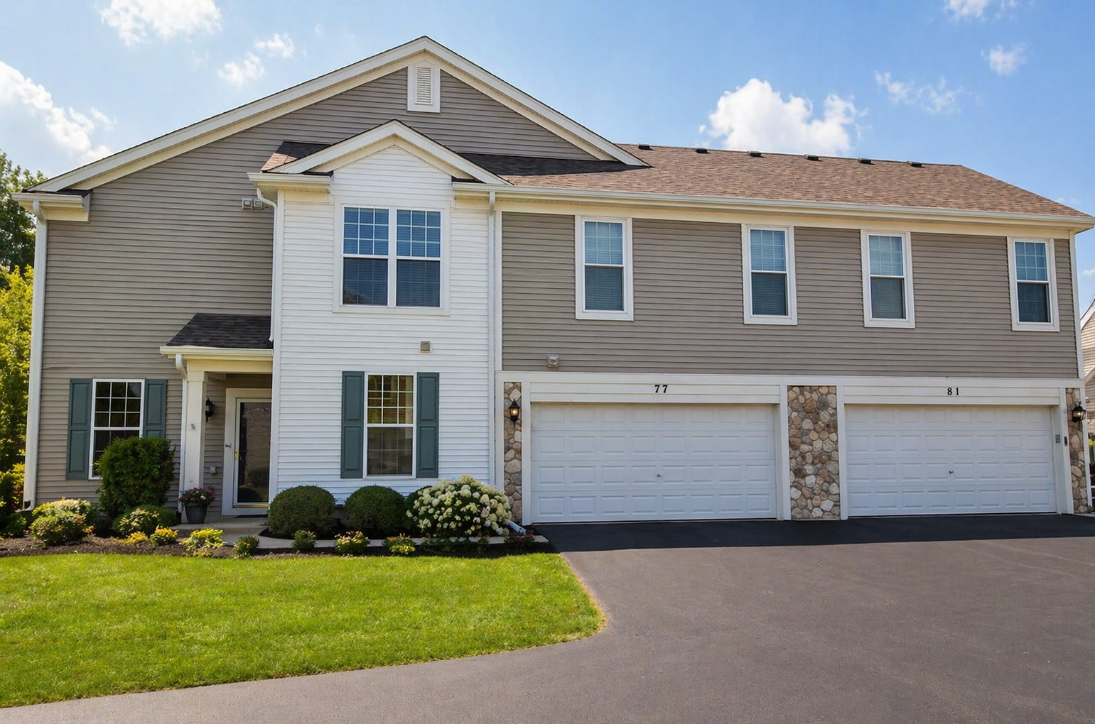 77 Johnson Court, North Aurora, IL