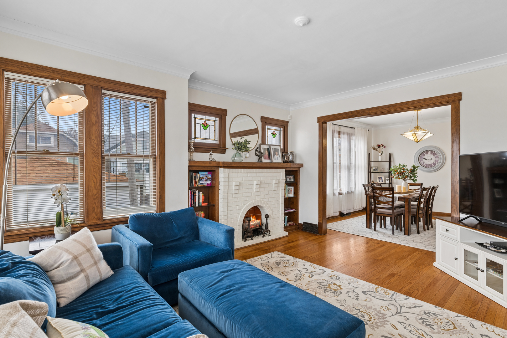 3614 N Lotus Avenue, Chicago, IL