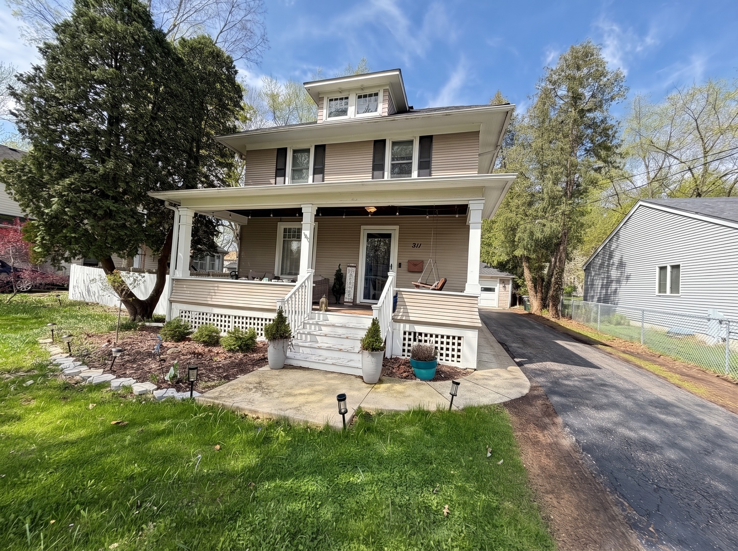 211 N Batavia Avenue, Batavia, IL