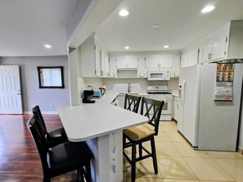 1113 Holiday Lane #9, Des Plaines, IL