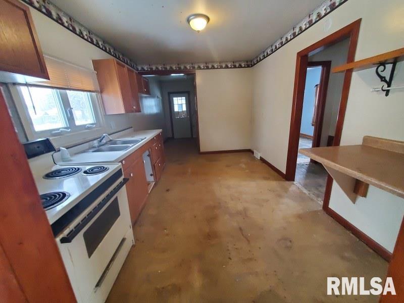 1385 CLARK Street, Galesburg, IL