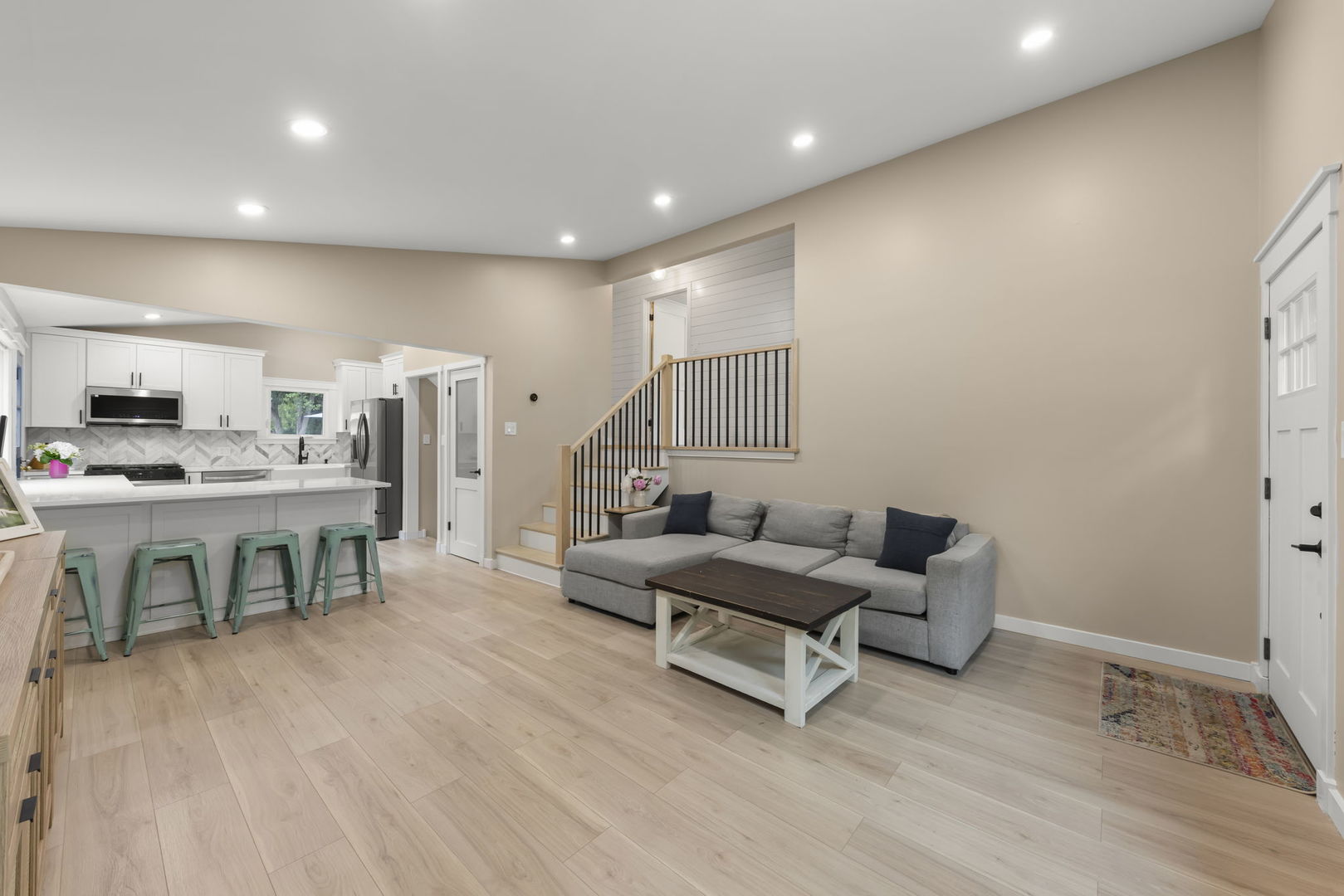 5244 Benton Avenue, Downers Grove, IL