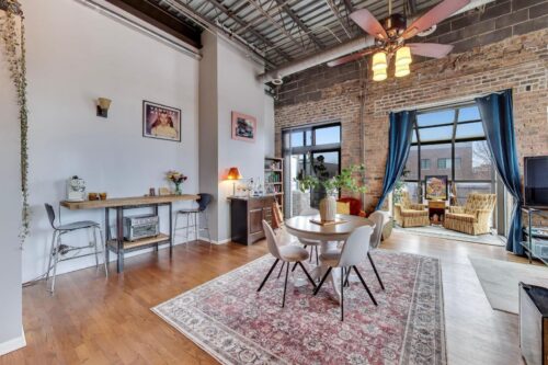 2525 N SHEFFIELD Avenue #3A, Chicago, IL