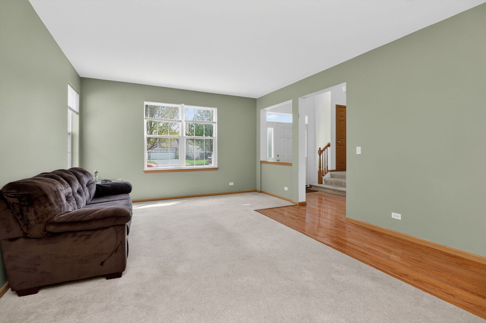 259 Pleasant Plains Drive, St. Charles, IL