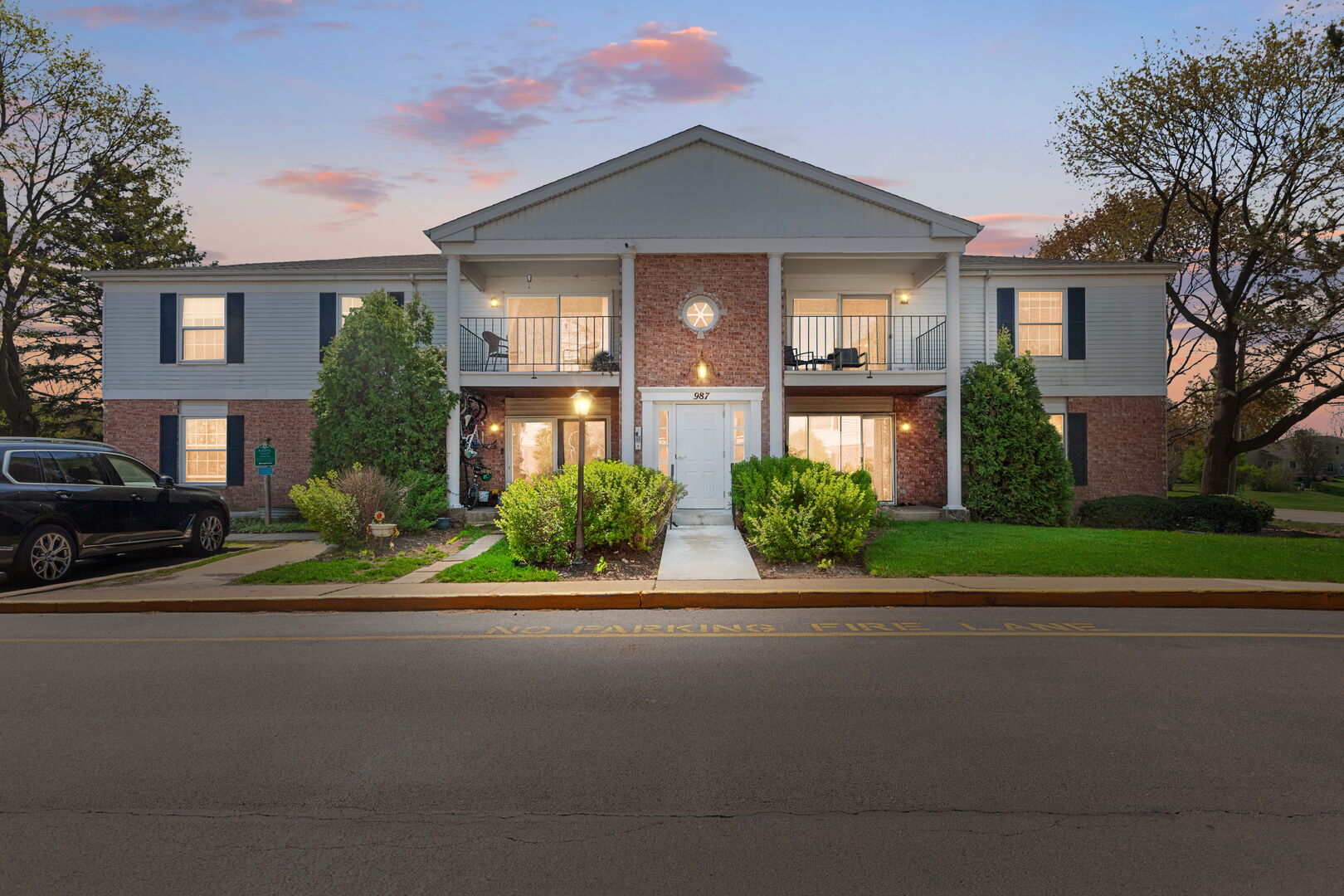 987 Golf Course Road #8, Crystal Lake, IL