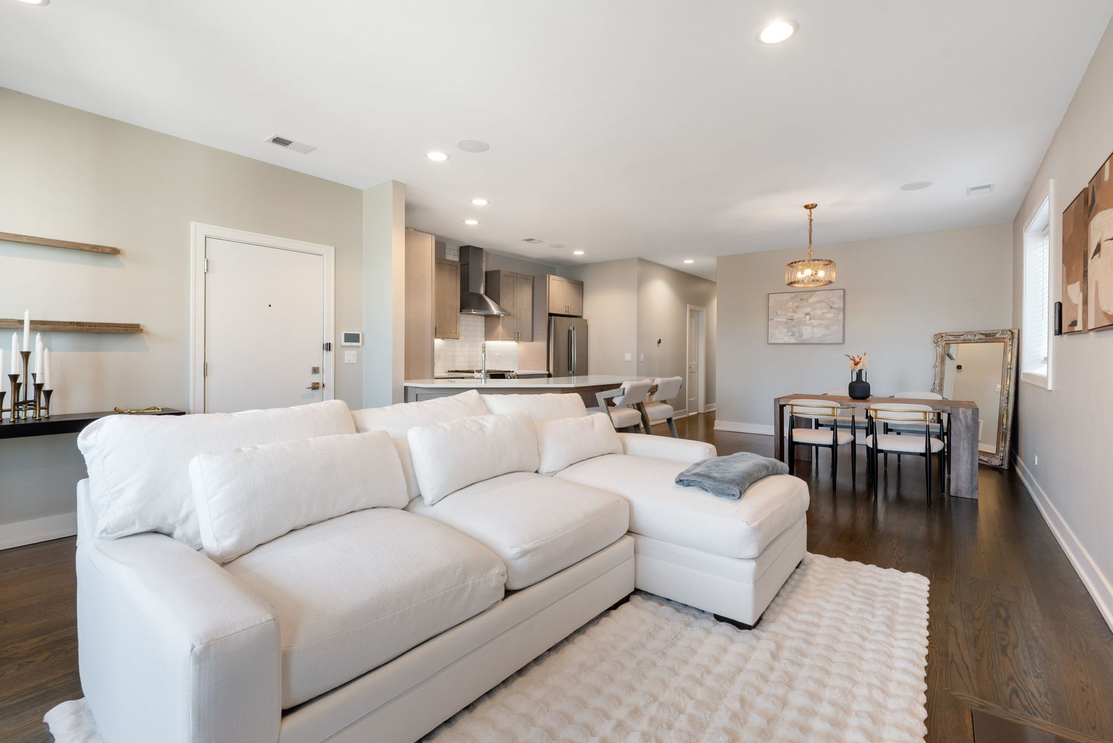 3140 N Elston Avenue #2N, Chicago, IL