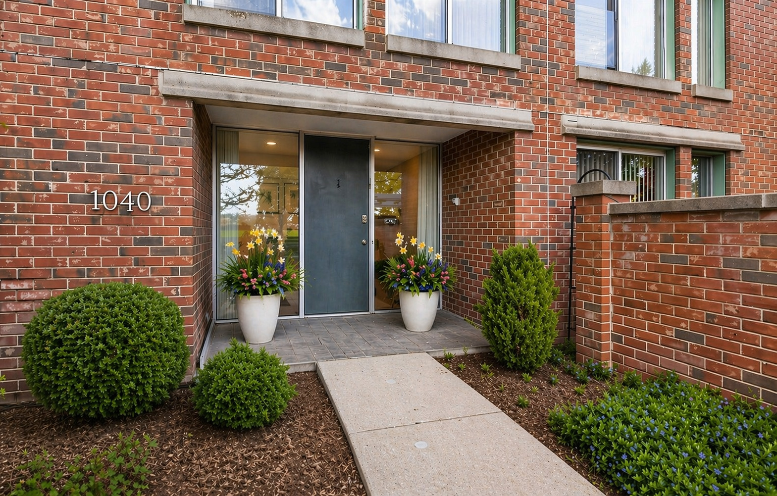 1040 Arbor Lane, Northfield, IL