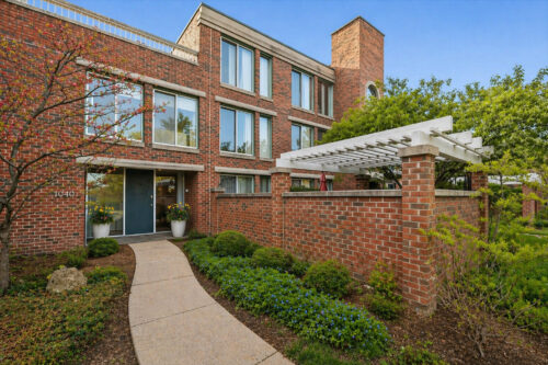 1040 Arbor Lane, Northfield, IL