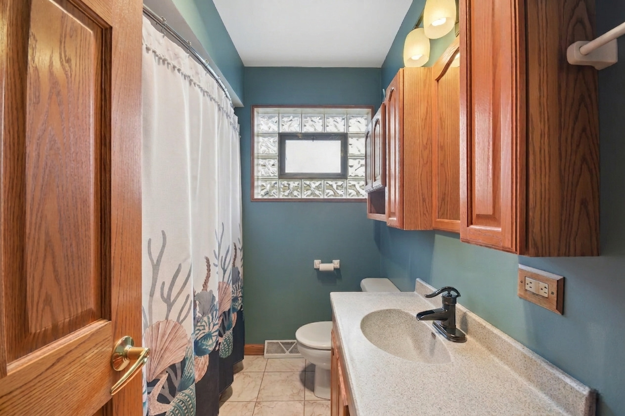 7944 Austin Avenue, Burbank, IL