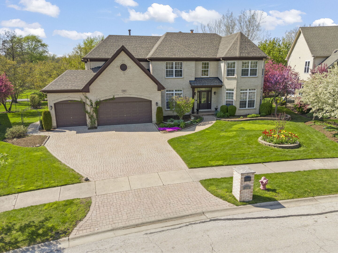 318 Erie Circle, Bloomingdale, IL