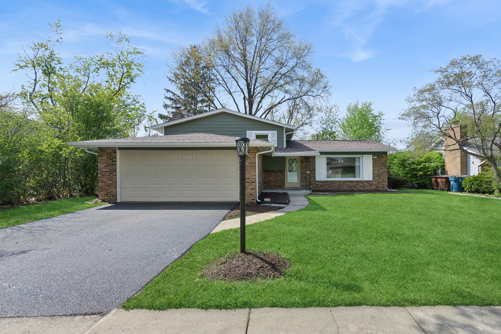 22644 Lakeshore Drive, Richton Park, IL