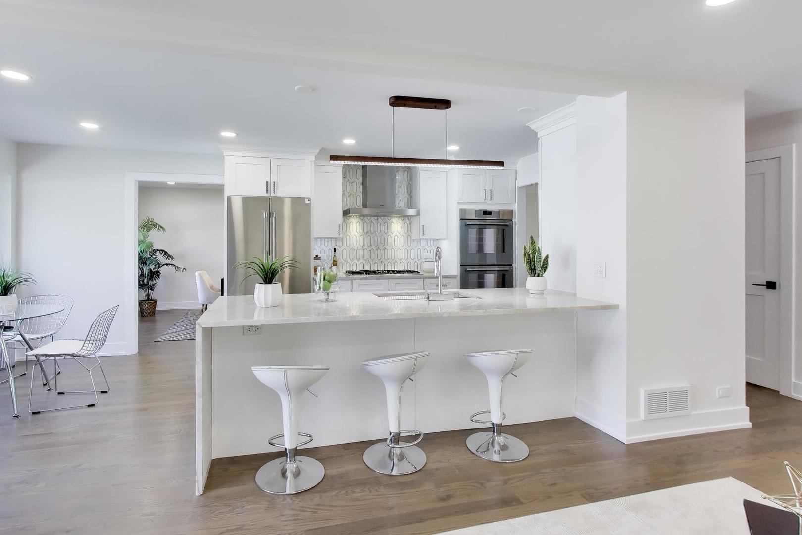 6850 Latrobe Avenue, Skokie, IL