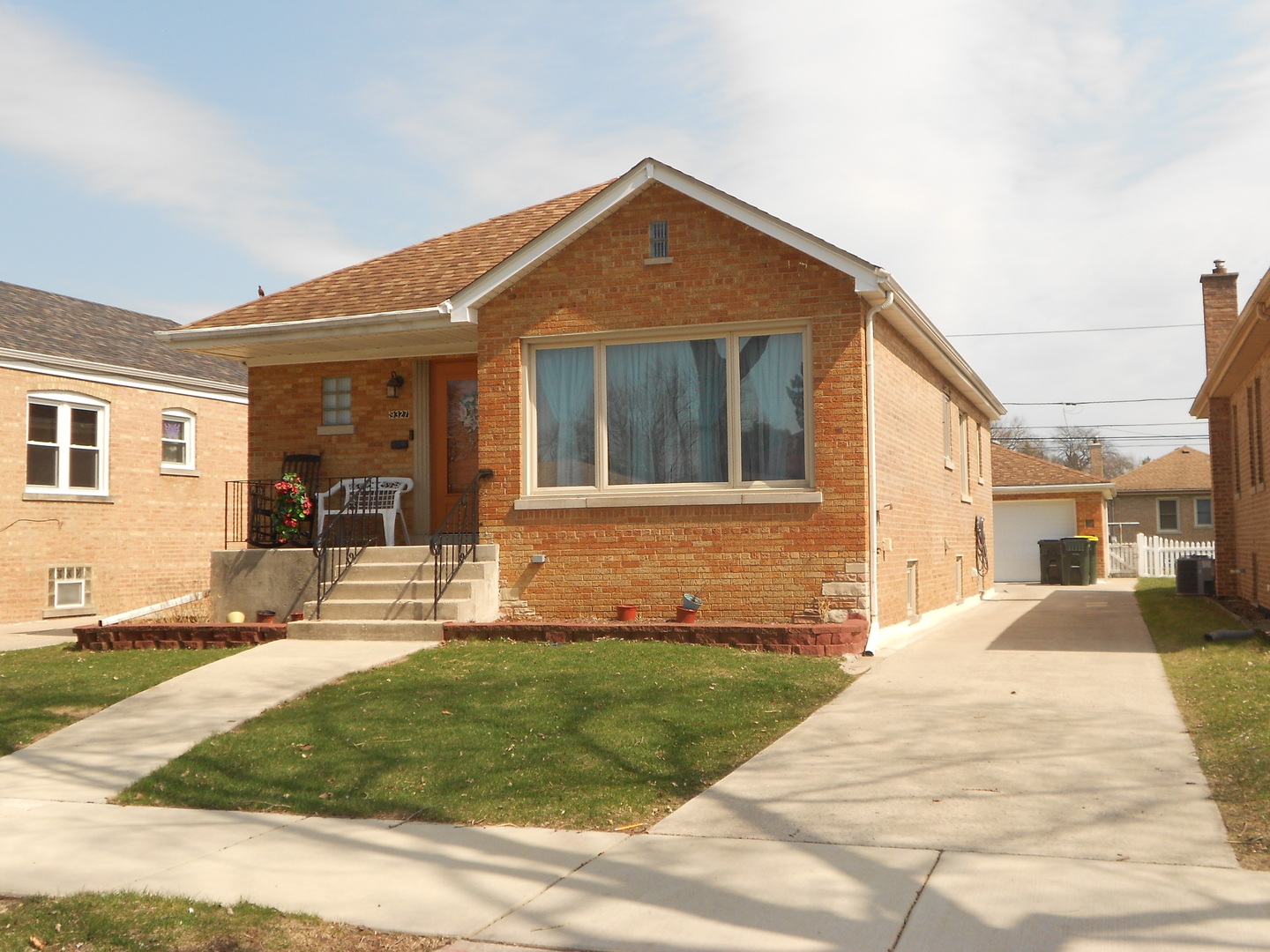 9327 S Avers Avenue, Evergreen Park, IL